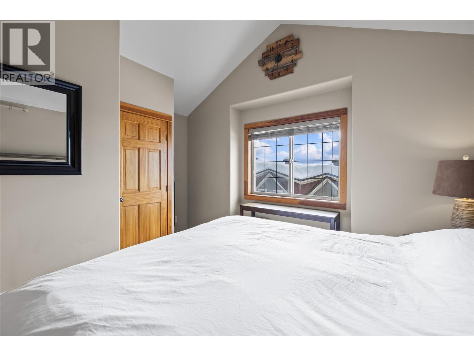 5015 Snowbird Way Unit# 24, Big White