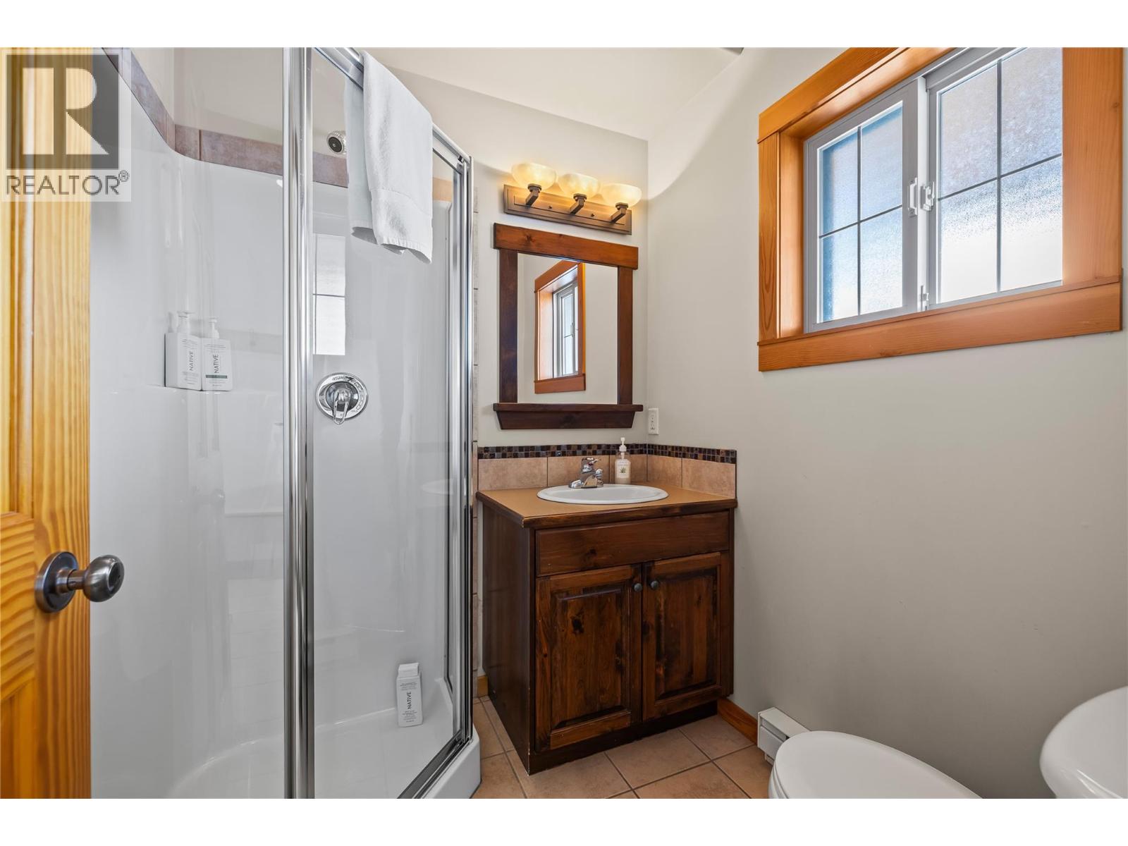 5015 Snowbird Way Unit# 24, Big White