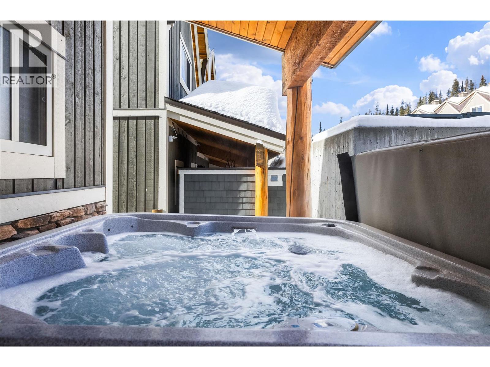 5015 Snowbird Way Unit# 24, Big White