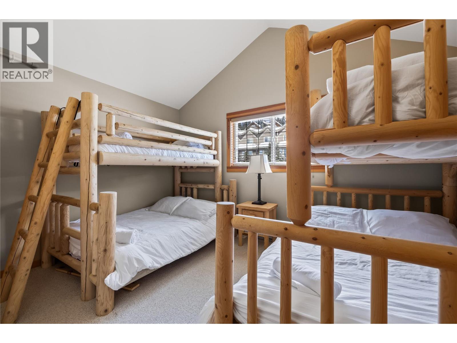 5015 Snowbird Way Unit# 24, Big White