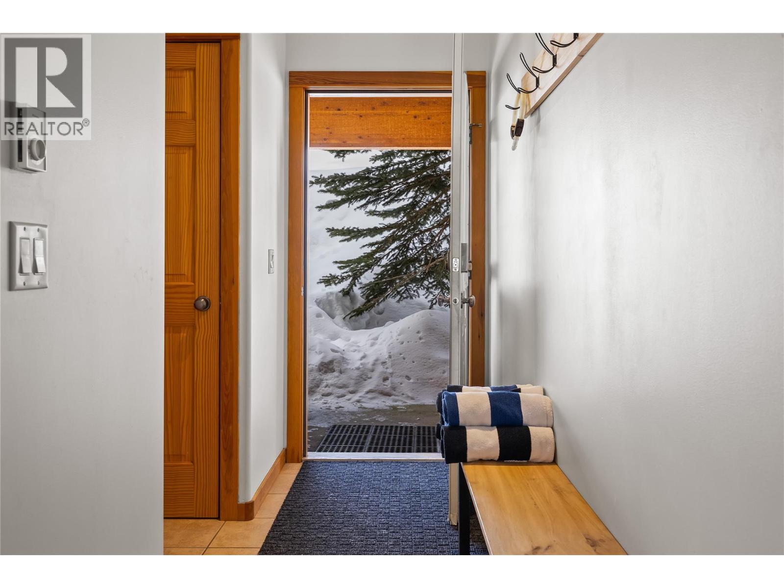 5015 Snowbird Way Unit# 24, Big White