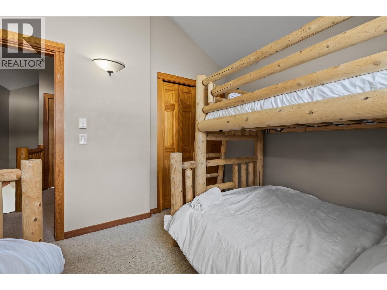 5015 Snowbird Way Unit# 24, Big White