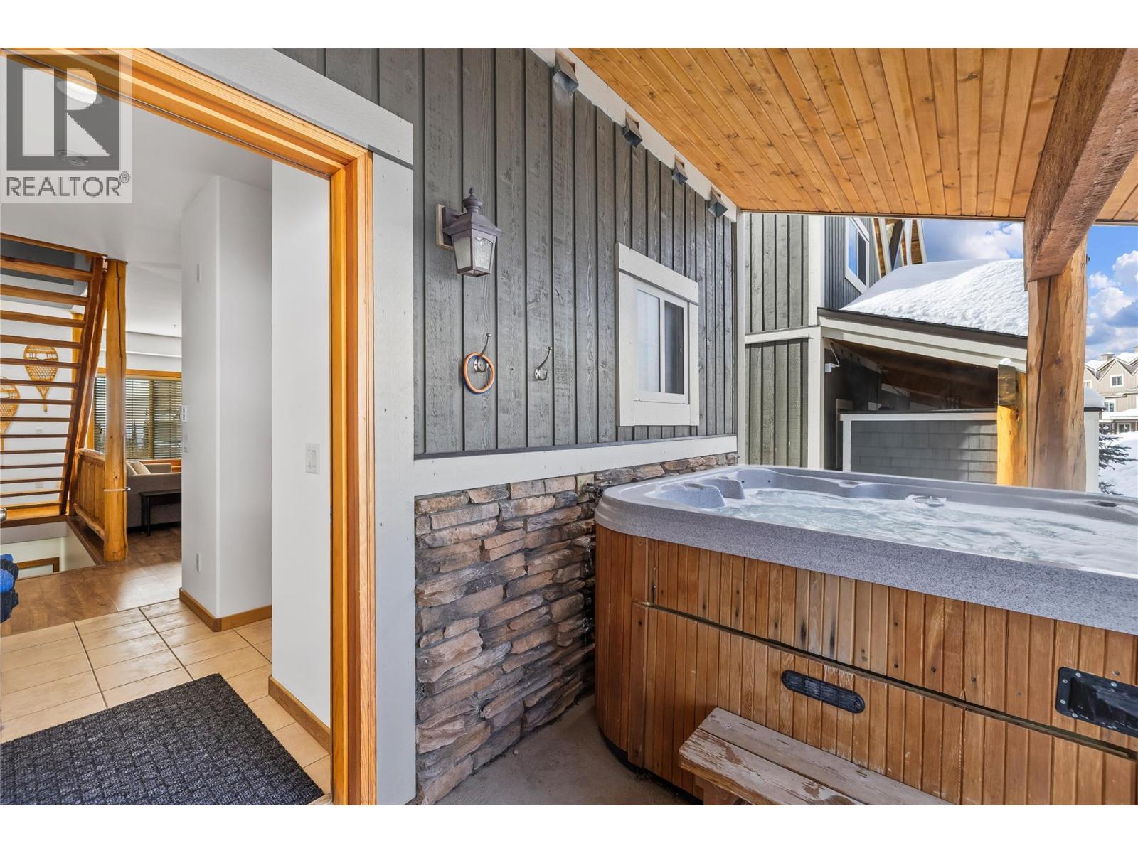 5015 Snowbird Way Unit# 24, Big White