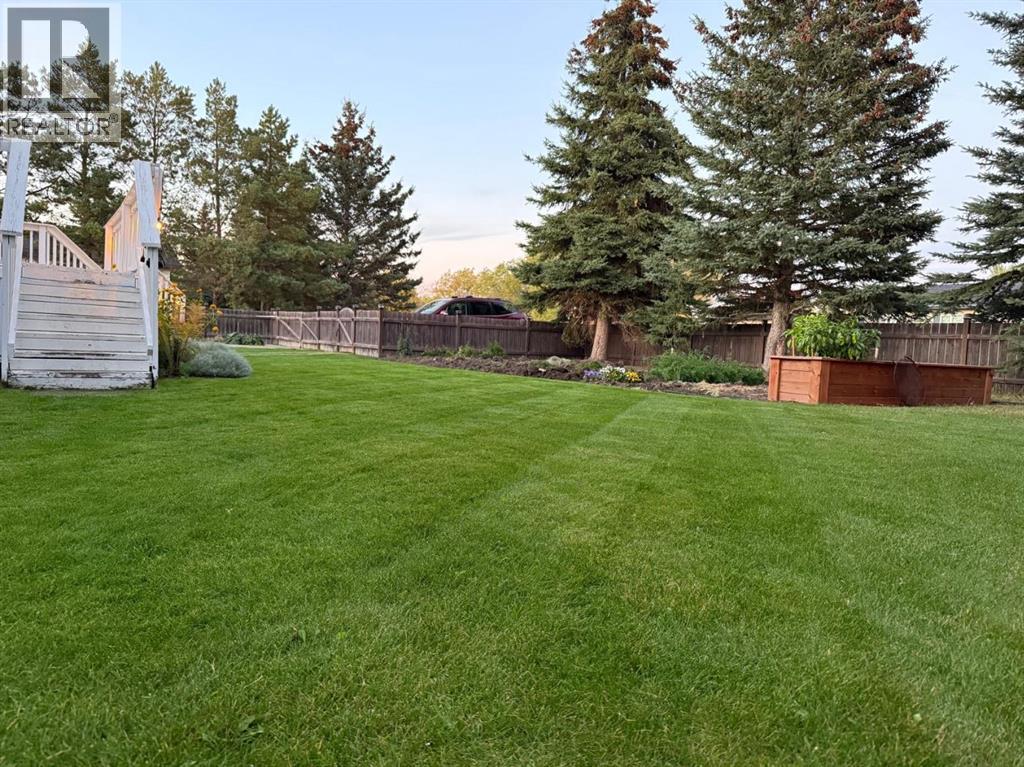 10602 103 Ave - Photo 2 of 32, La Crete, Alberta