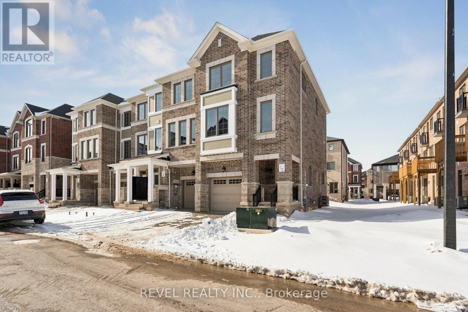 33 YELLOW RAIL CRESCENT - Photo 2 of 2, Brampton (Northwest Brampton), Ontario
