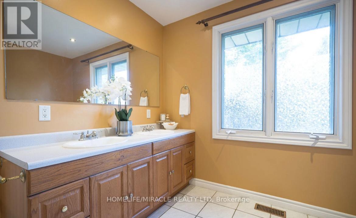 385 MOUNT PLEASANT ROAD - 7