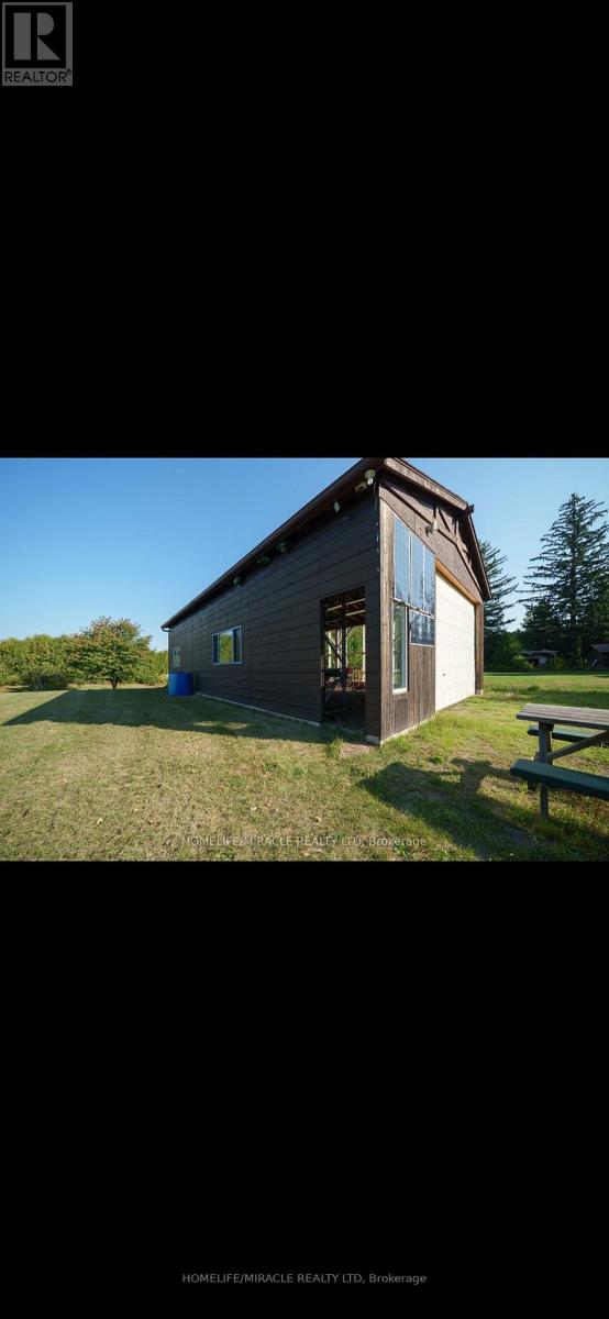 385 MOUNT PLEASANT ROAD - 33
