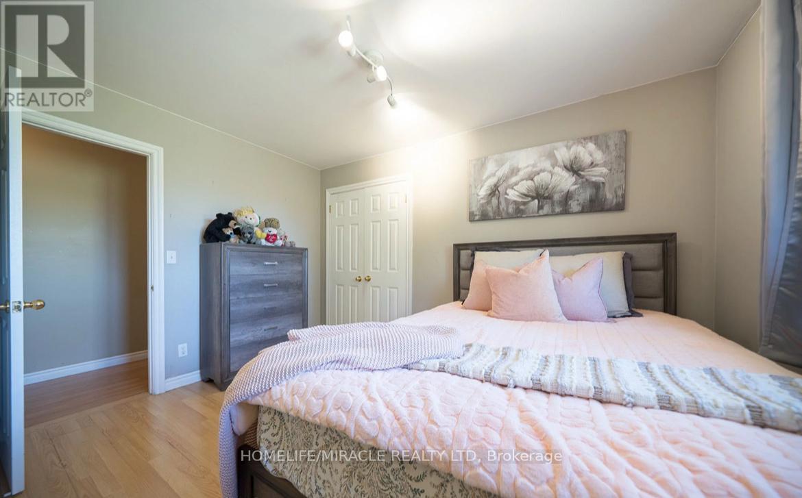 385 MOUNT PLEASANT ROAD - 16