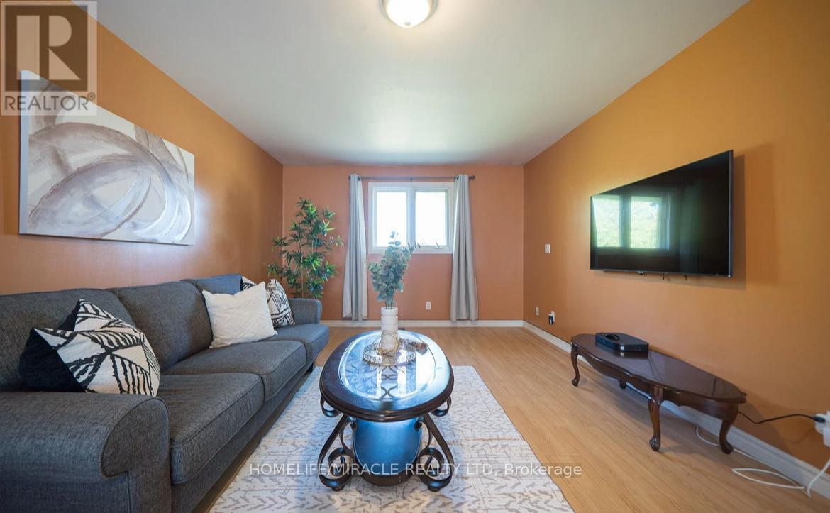 385 MOUNT PLEASANT ROAD - 17
