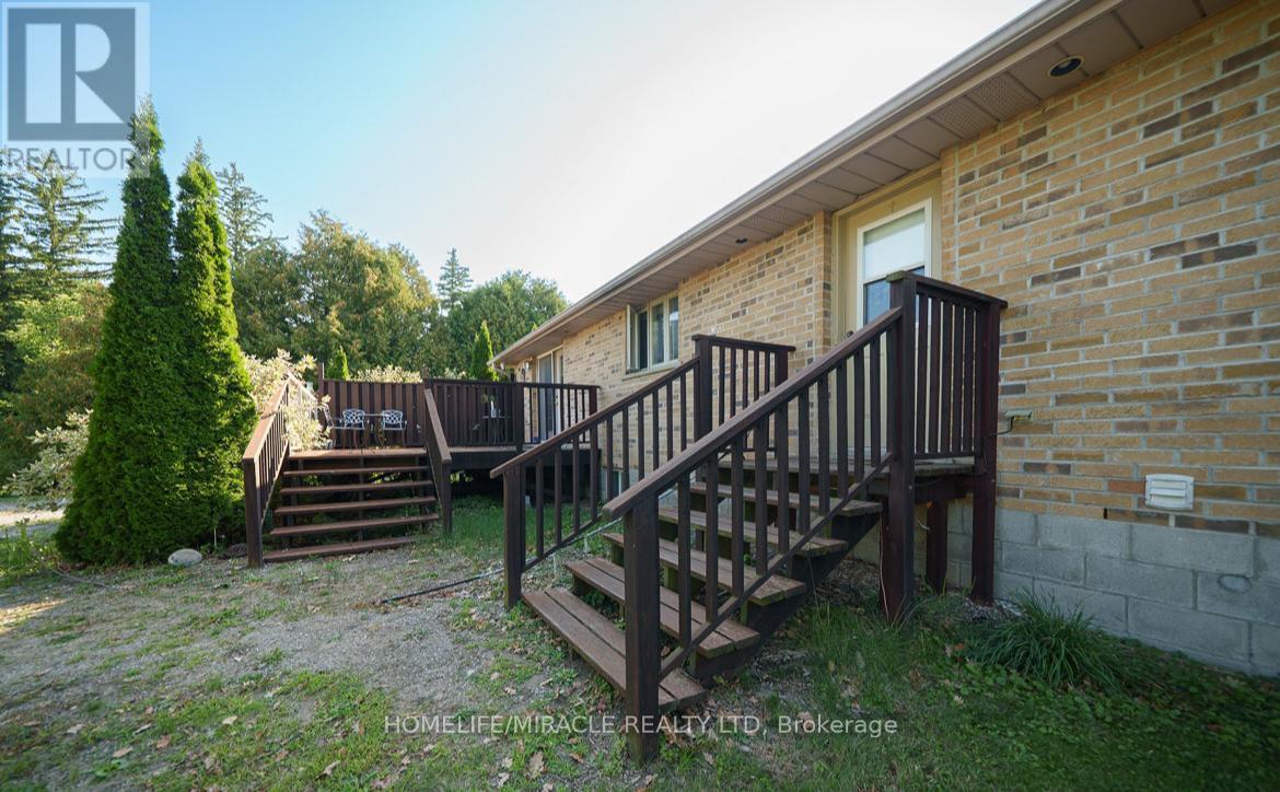 385 MOUNT PLEASANT ROAD - 31