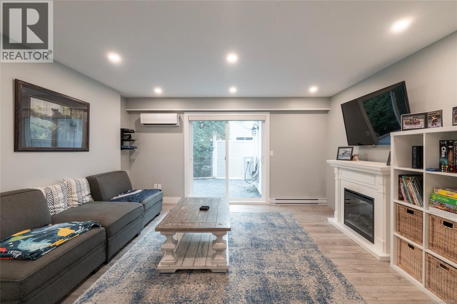 1018 Elstree Close, Central Saanich