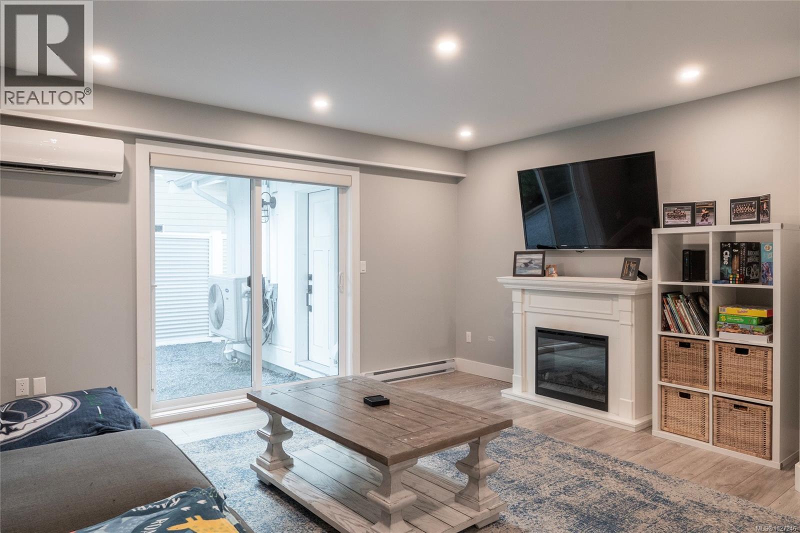 1018 Elstree Close, Central Saanich