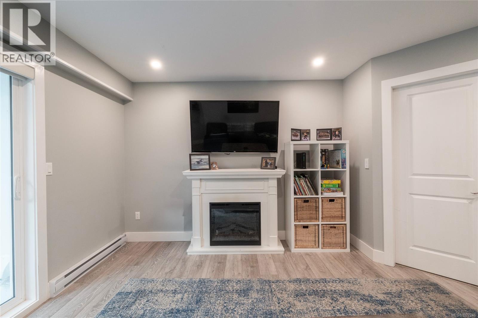 1018 Elstree Close, Central Saanich