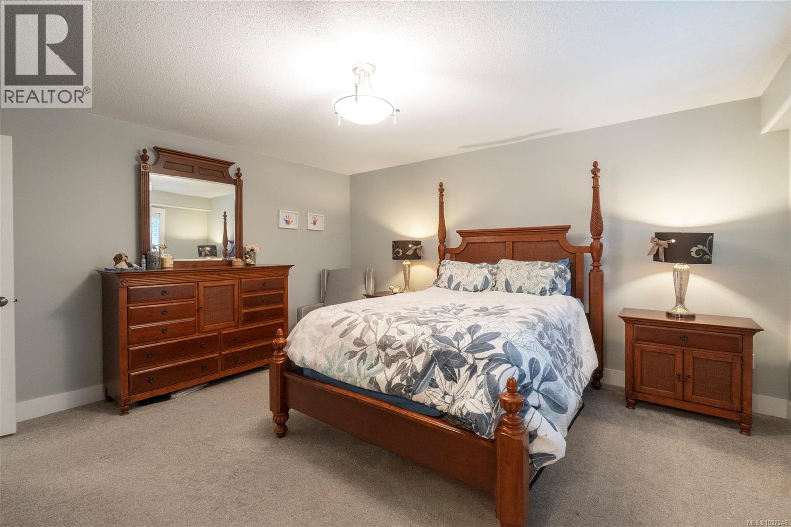 1018 Elstree Close, Central Saanich