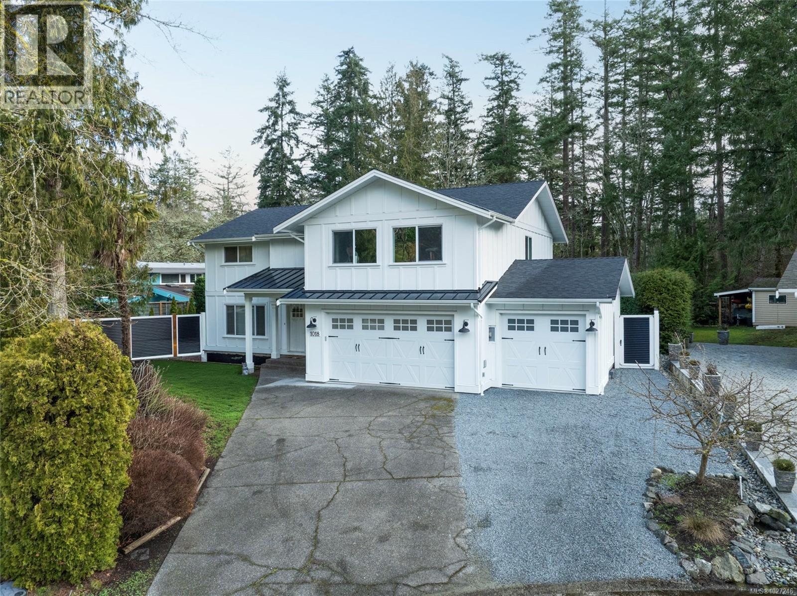 1018 Elstree Close, Central Saanich