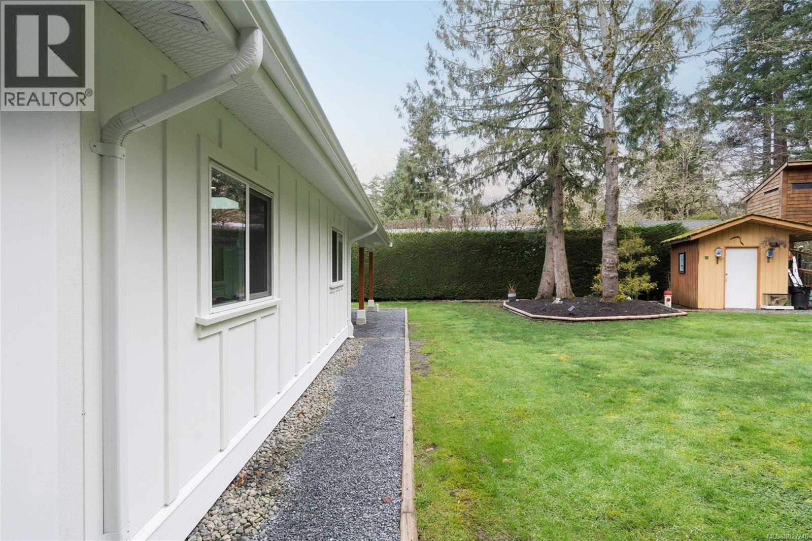 1018 Elstree Close, Central Saanich