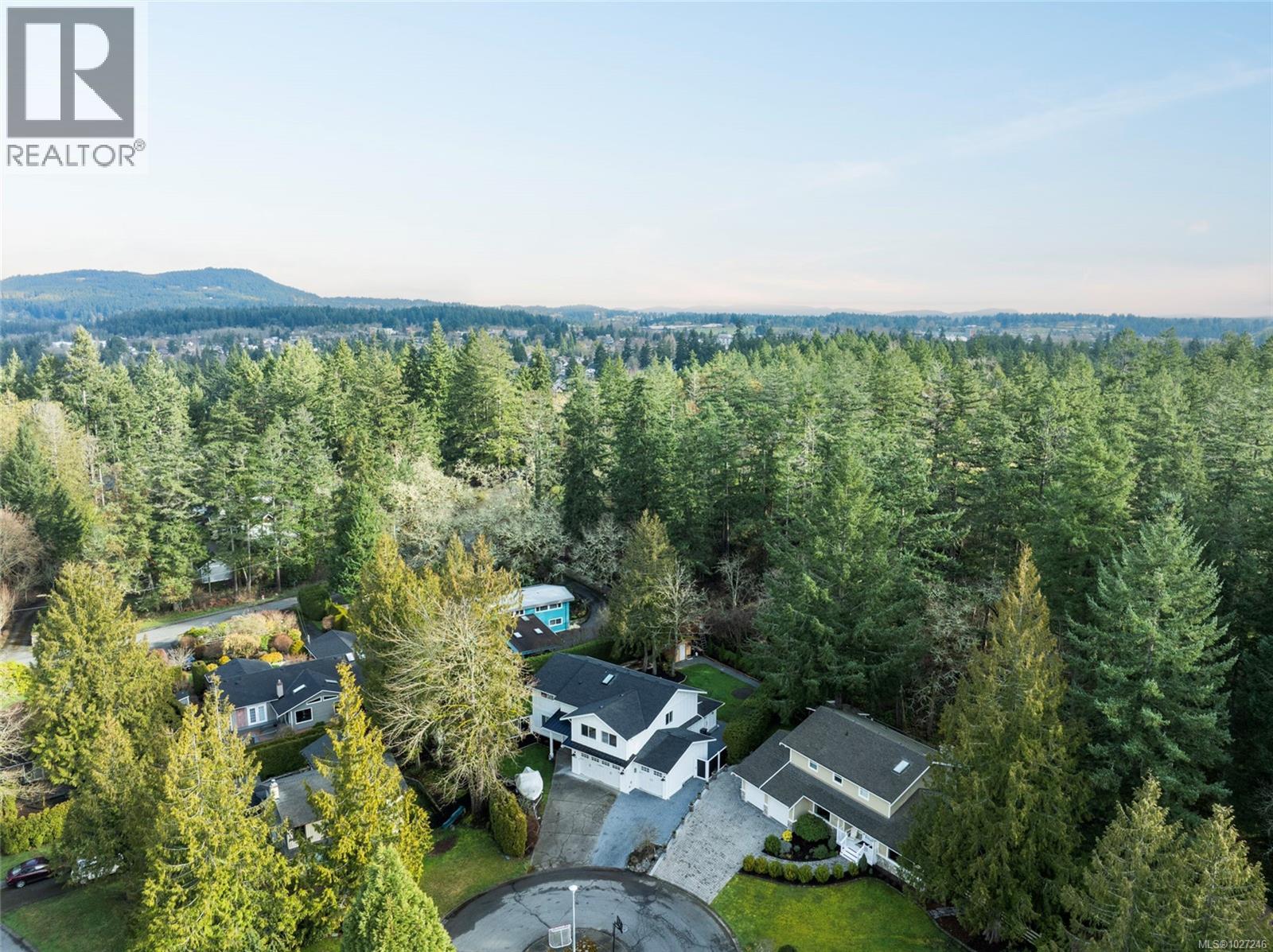 1018 Elstree Close, Central Saanich