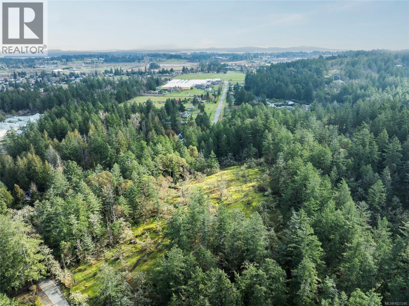 1018 Elstree Close, Central Saanich