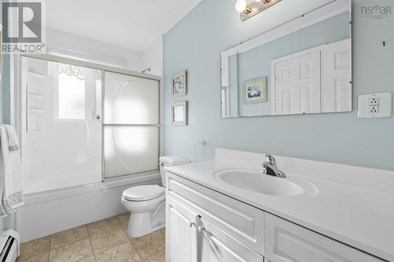 Property 25 of 49 of 85 Amaranth Crescent