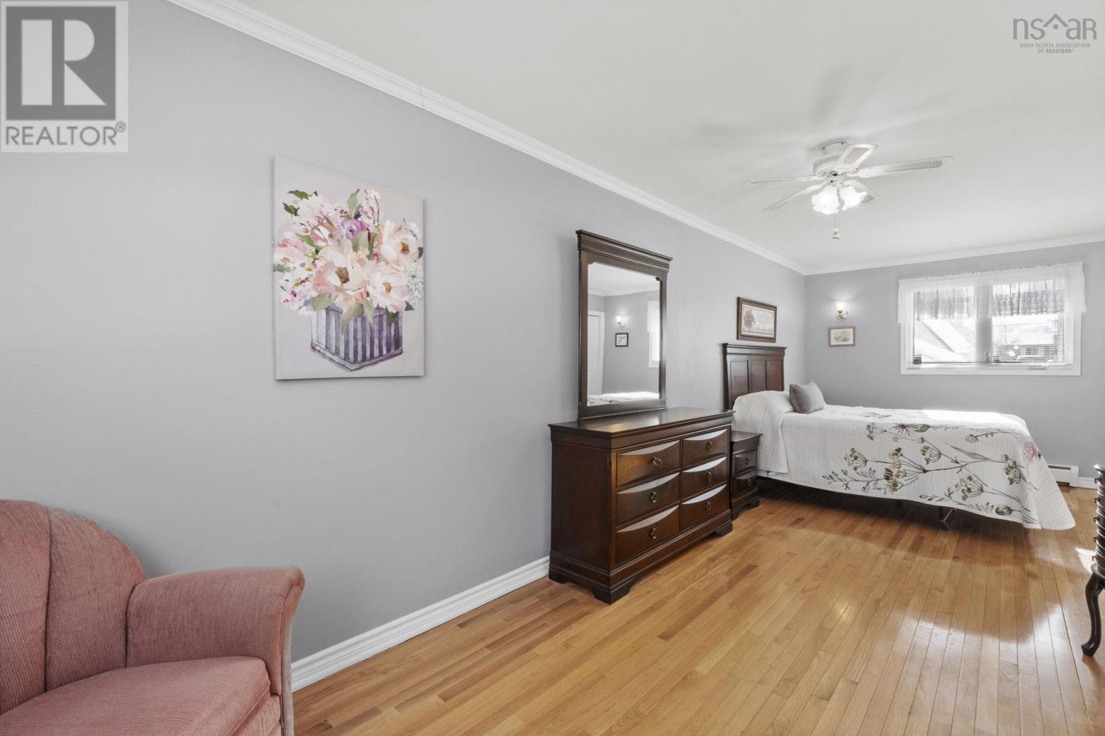 Property 23 of 49 of 85 Amaranth Crescent