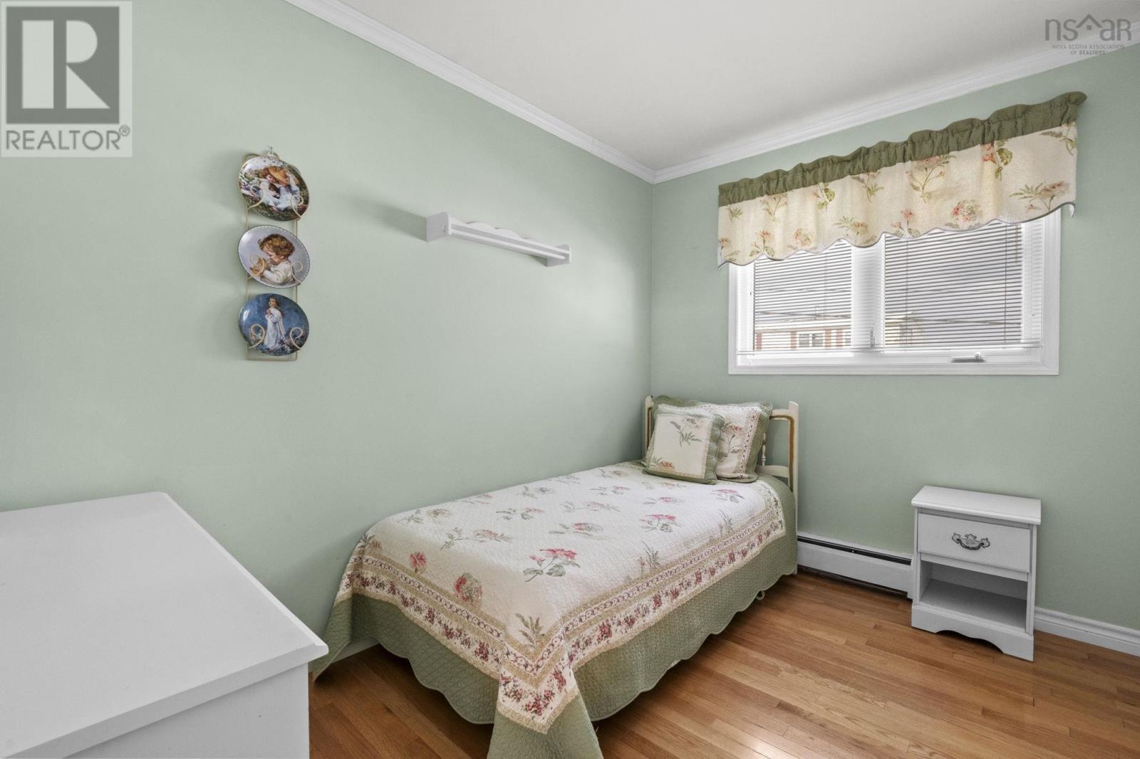 Property 24 of 49 of 85 Amaranth Crescent