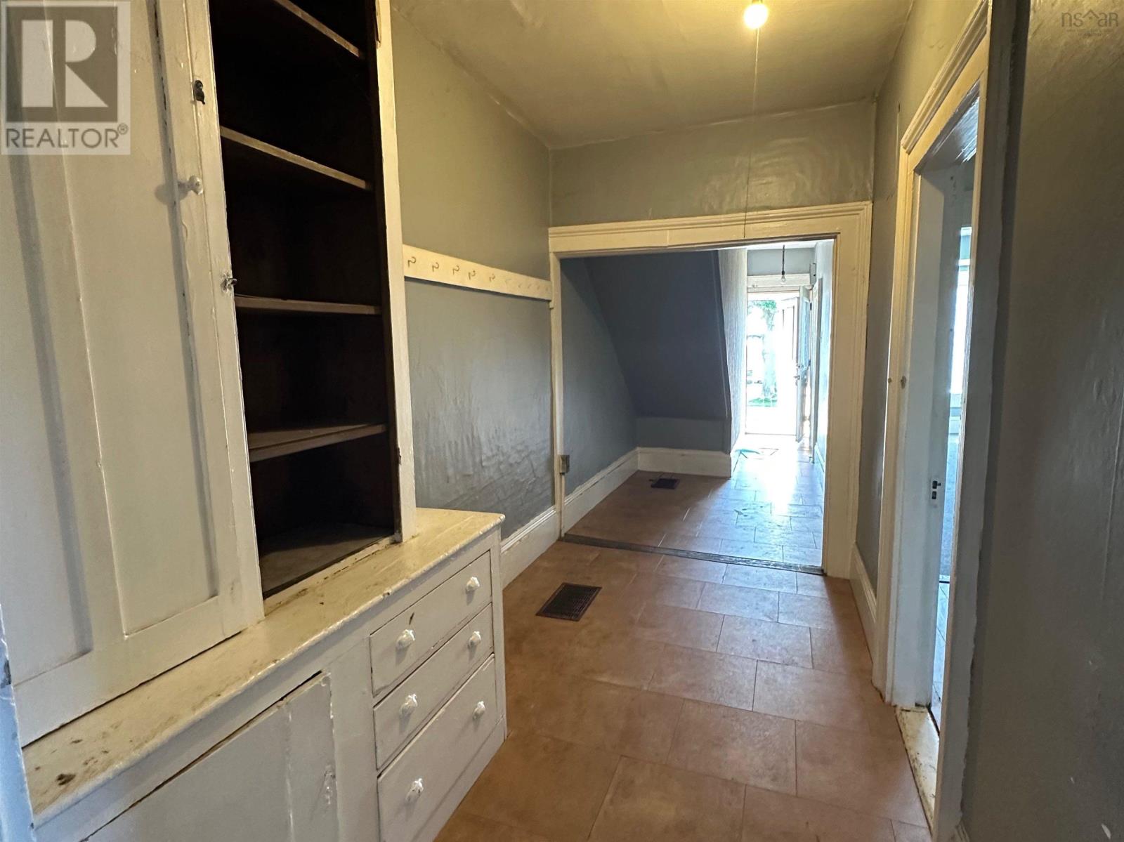 Property 35 of 49 of 11 Kirk Street