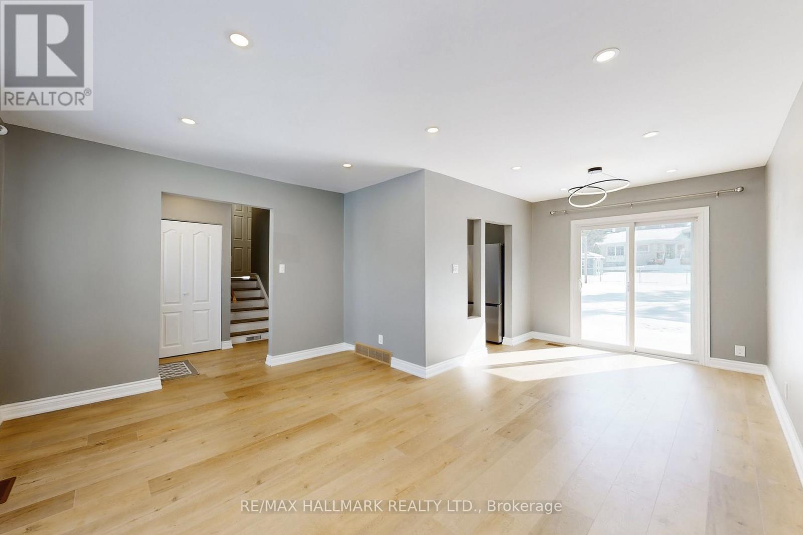 448 LORETTA CRESCENT - Photo 2 of 43, Whitchurch-Stouffville (Stouffville), Ontario