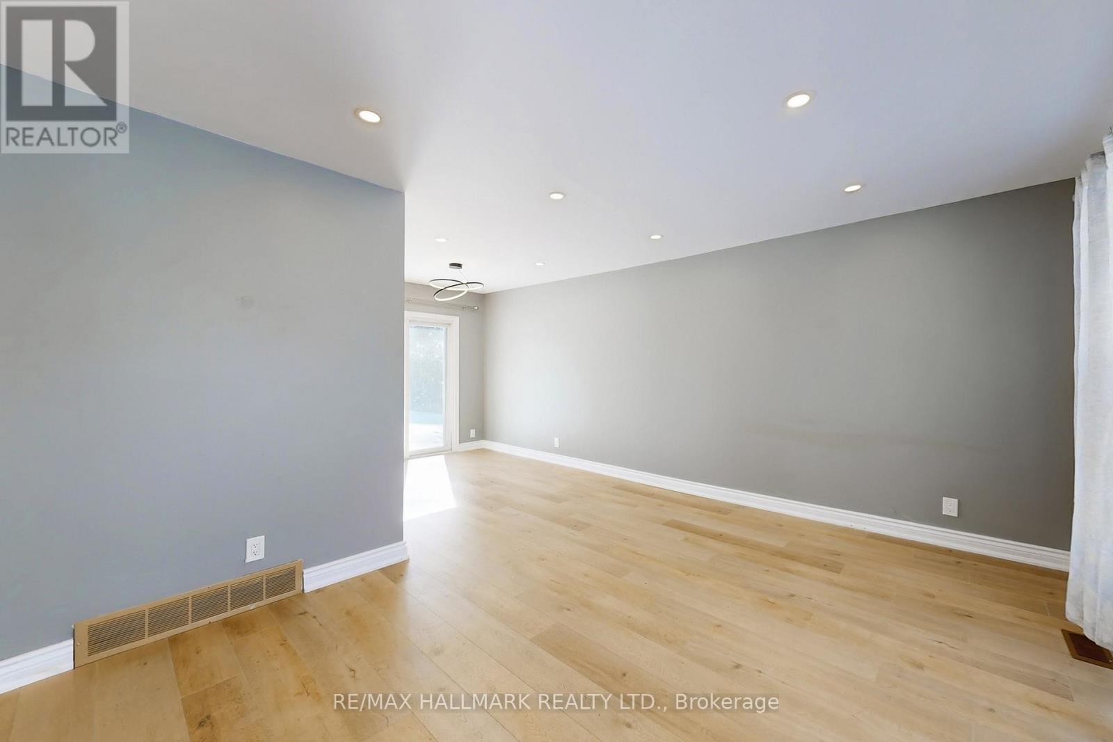 448 LORETTA CRESCENT - Photo 3 of 43, Whitchurch-Stouffville (Stouffville), Ontario