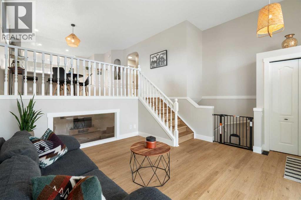 111 Woodside Circle NW - Photo 4 of 40, Airdrie, Alberta