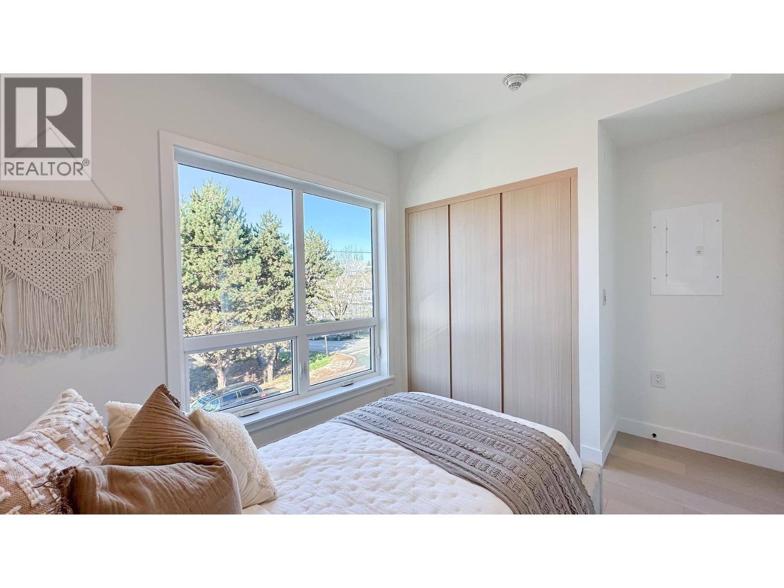 1 3800 PENDER STREET, Burnaby