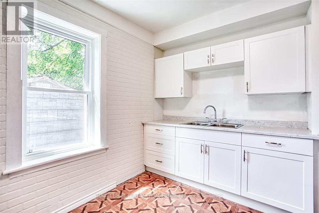 2712 UPPER JAMES STREET - 15