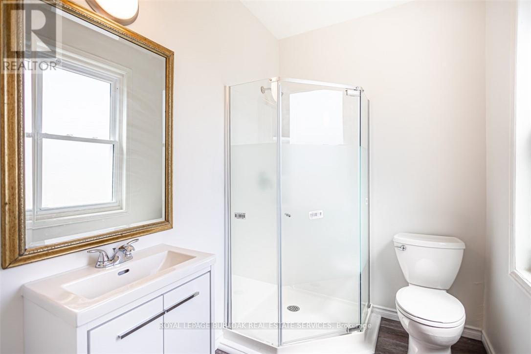 2712 UPPER JAMES STREET - 23