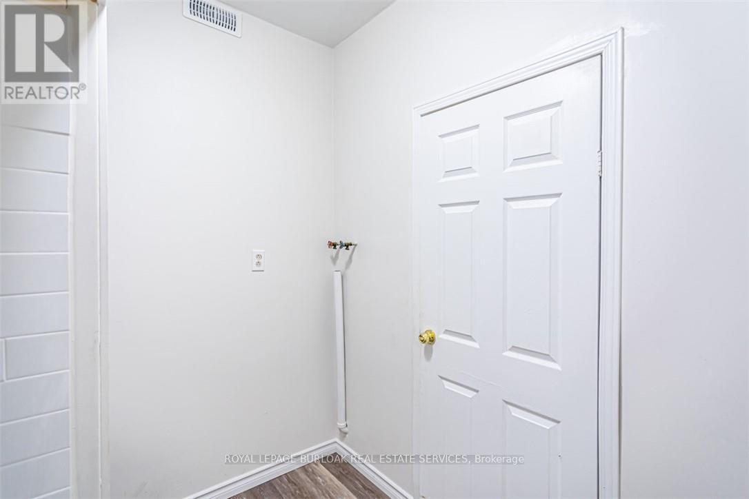2712 UPPER JAMES STREET - 25