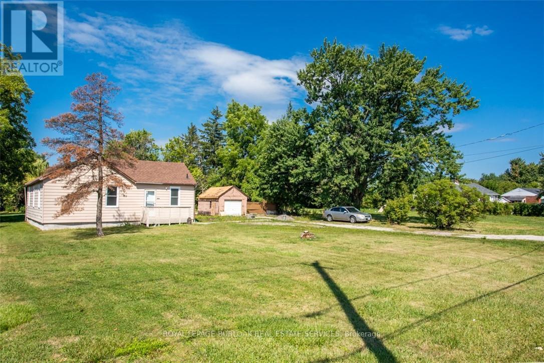 2712 UPPER JAMES STREET - 3