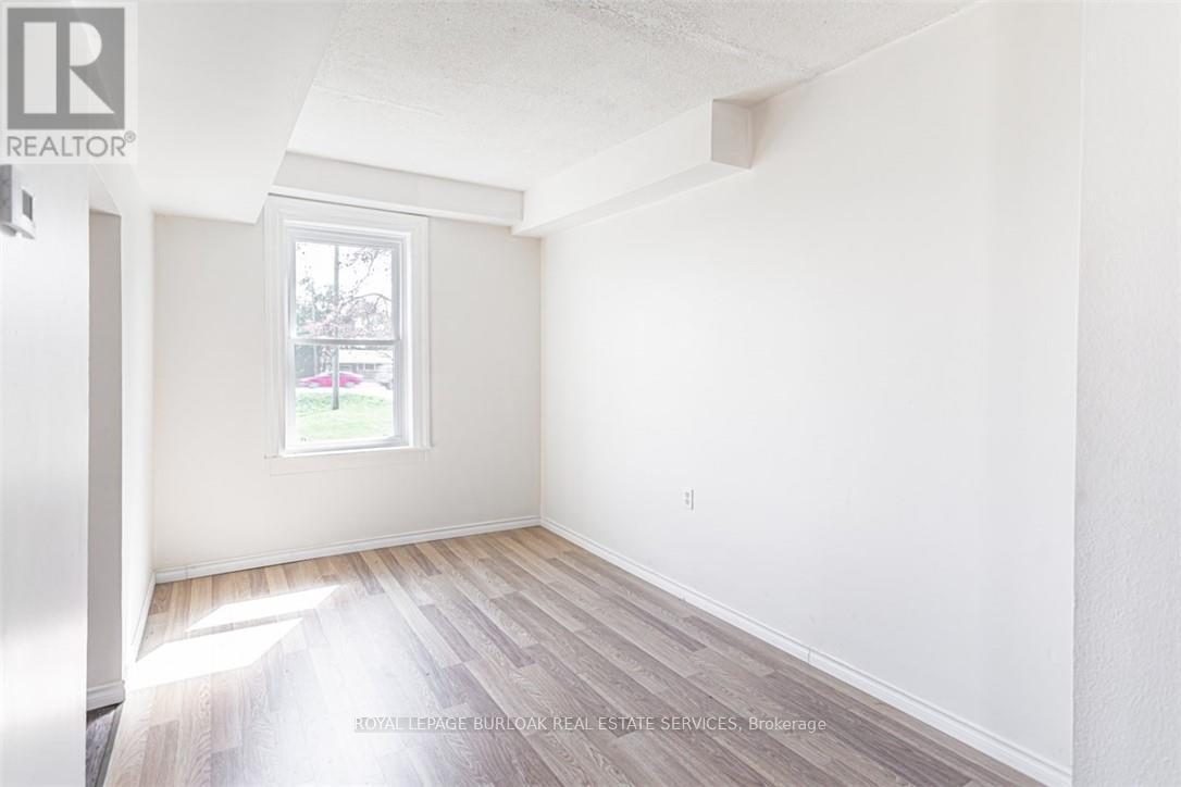 2712 UPPER JAMES STREET - 6