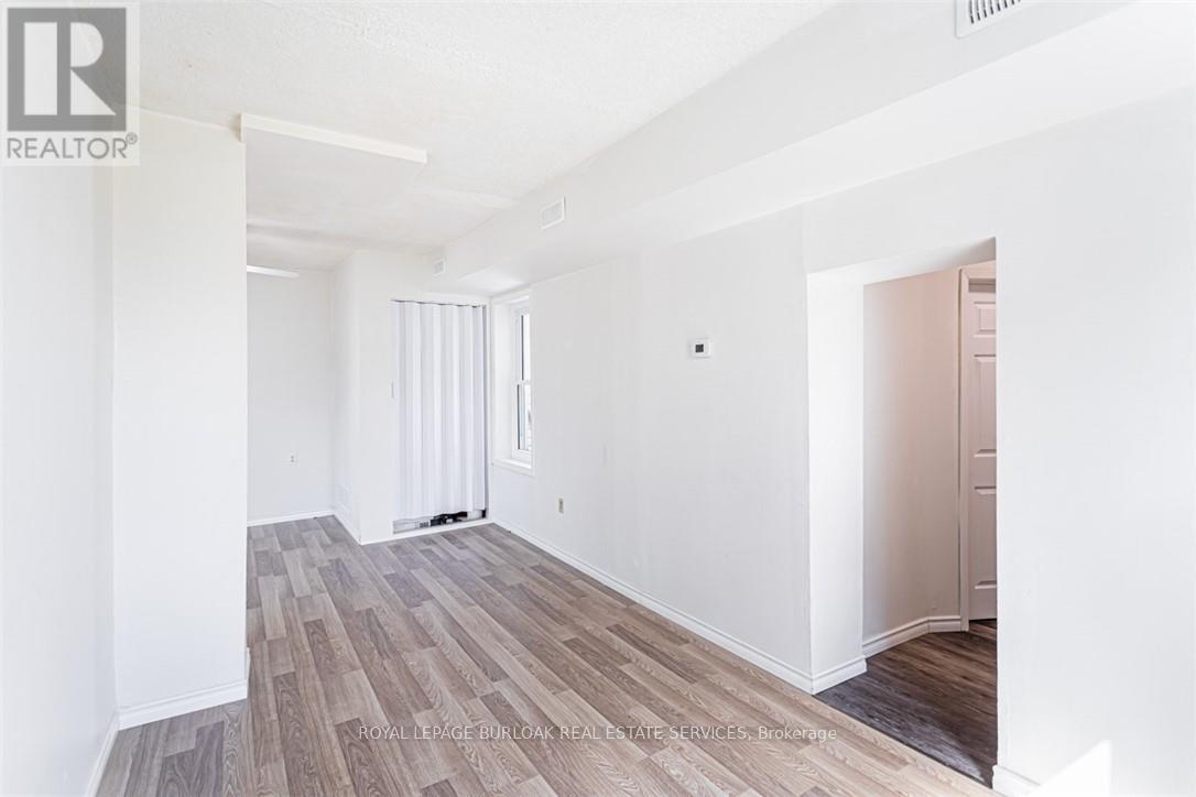 2712 UPPER JAMES STREET - 8
