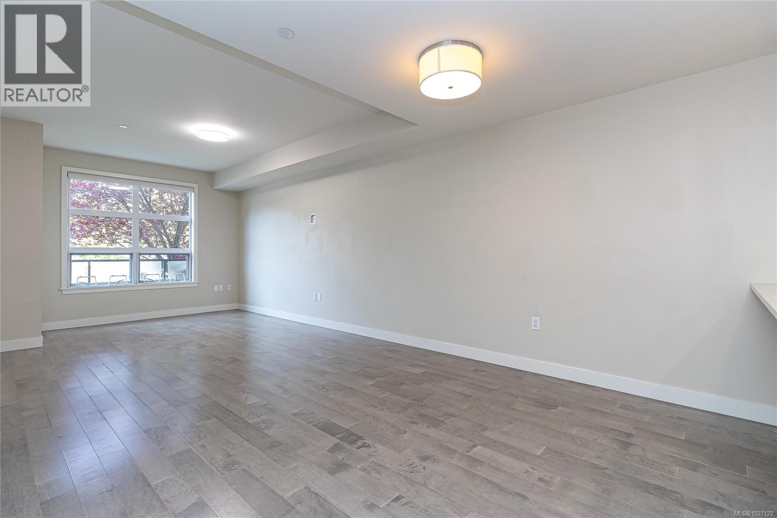 #102 4000 SHELBOURNE ST - 8