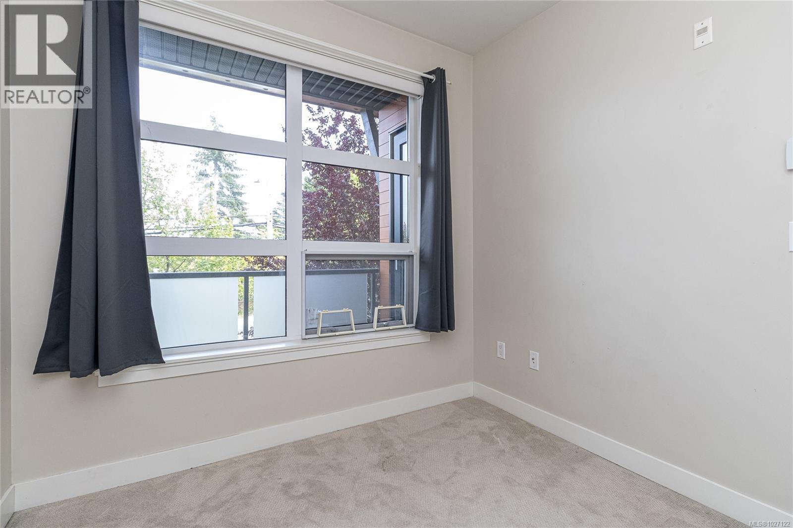 #102 4000 SHELBOURNE ST - 25