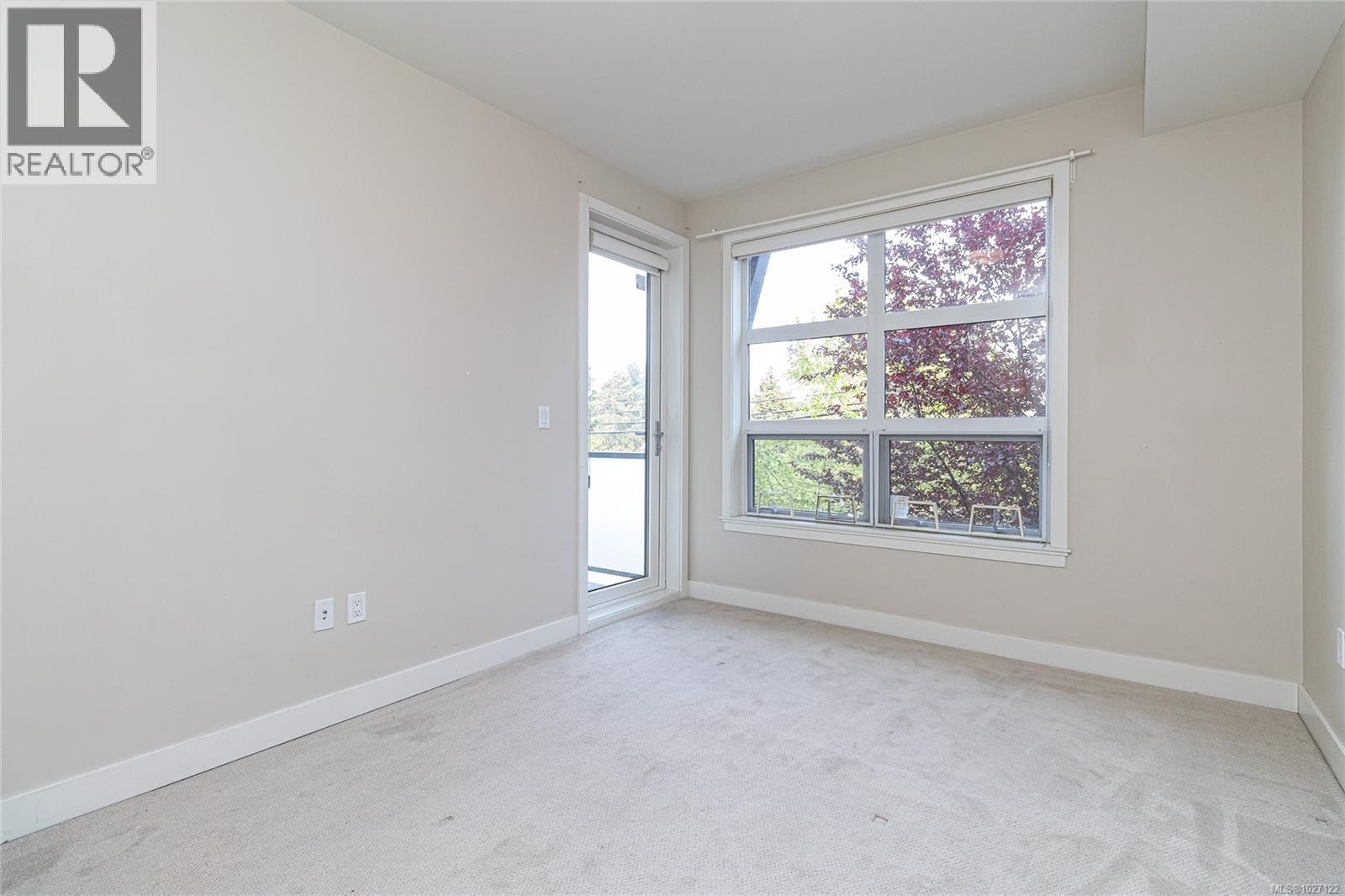 #102 4000 SHELBOURNE ST - 27