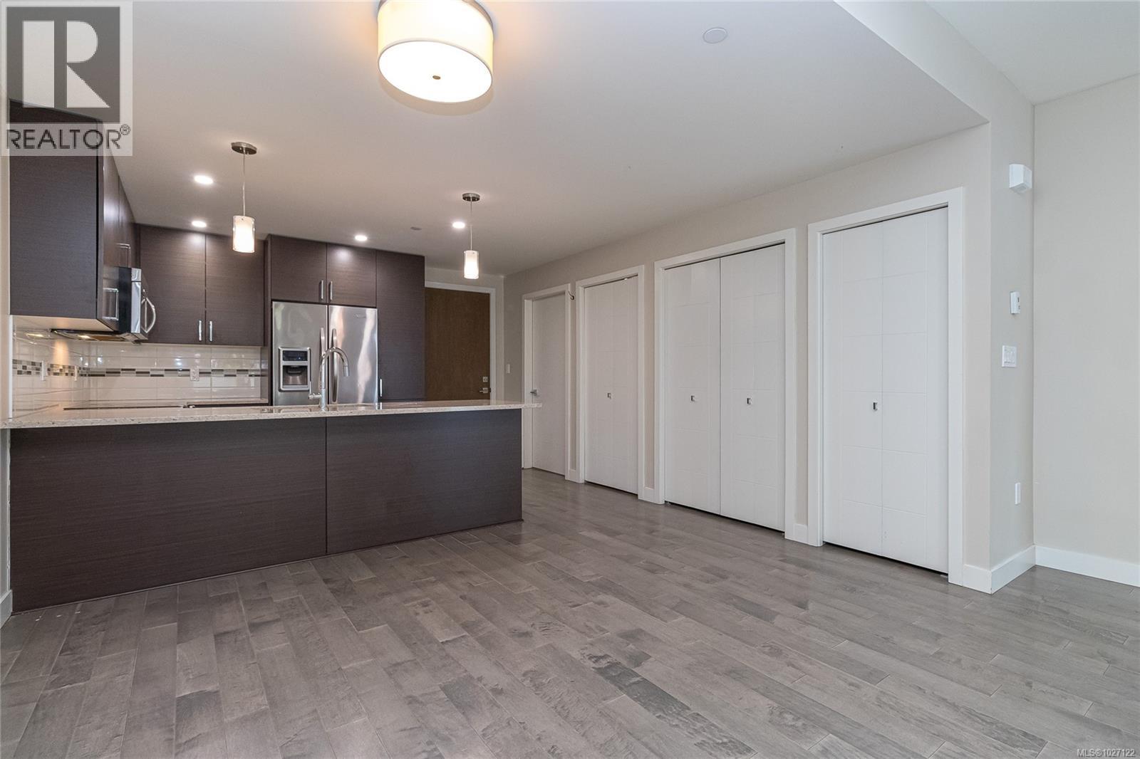 #102 4000 SHELBOURNE ST - 9