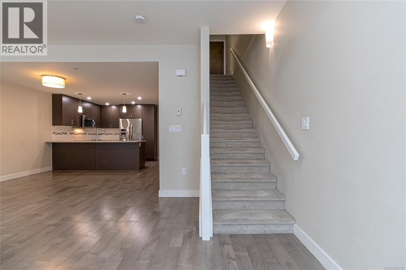 #102 4000 SHELBOURNE ST - 21