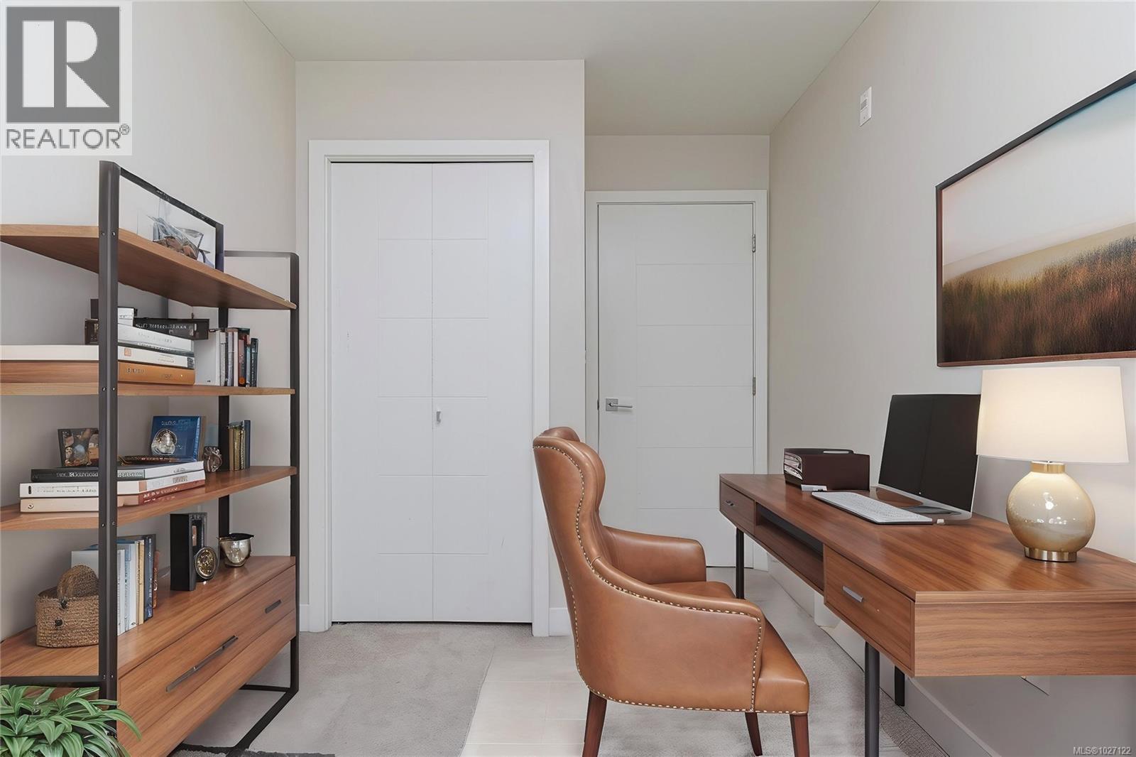 #102 4000 SHELBOURNE ST - 34