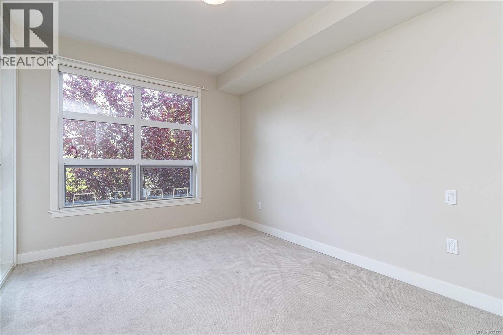 #102 4000 SHELBOURNE ST - 23