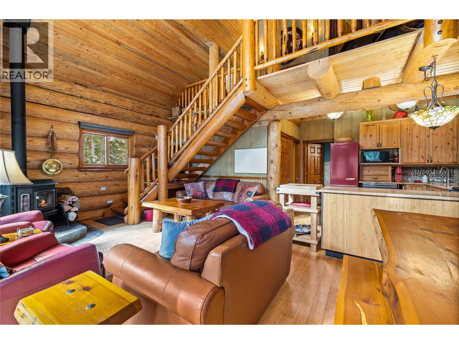 16320 BOWE Road, Crawford Bay