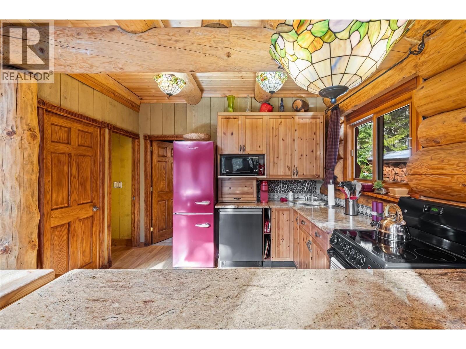 16320 BOWE Road, Crawford Bay