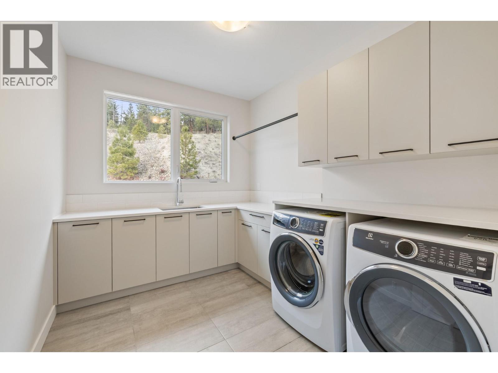  2021 Spyglass Way, West Kelowna