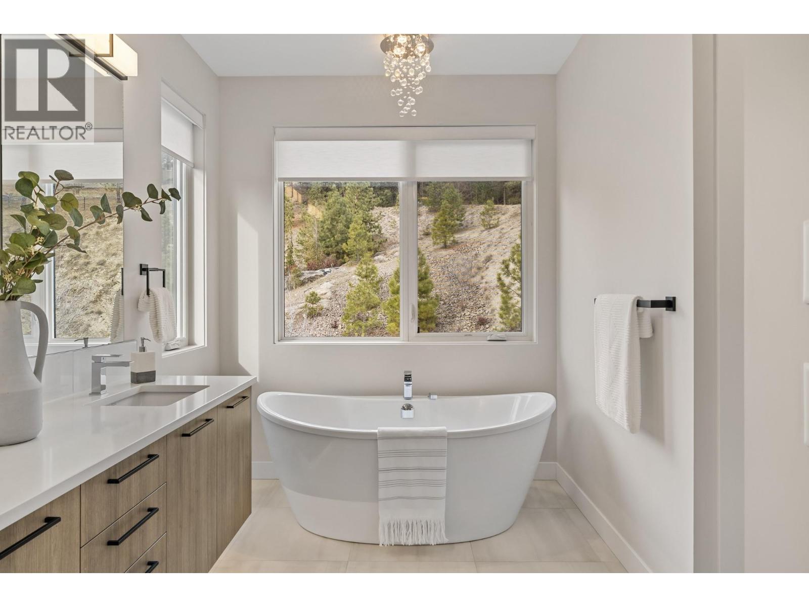  2021 Spyglass Way, West Kelowna