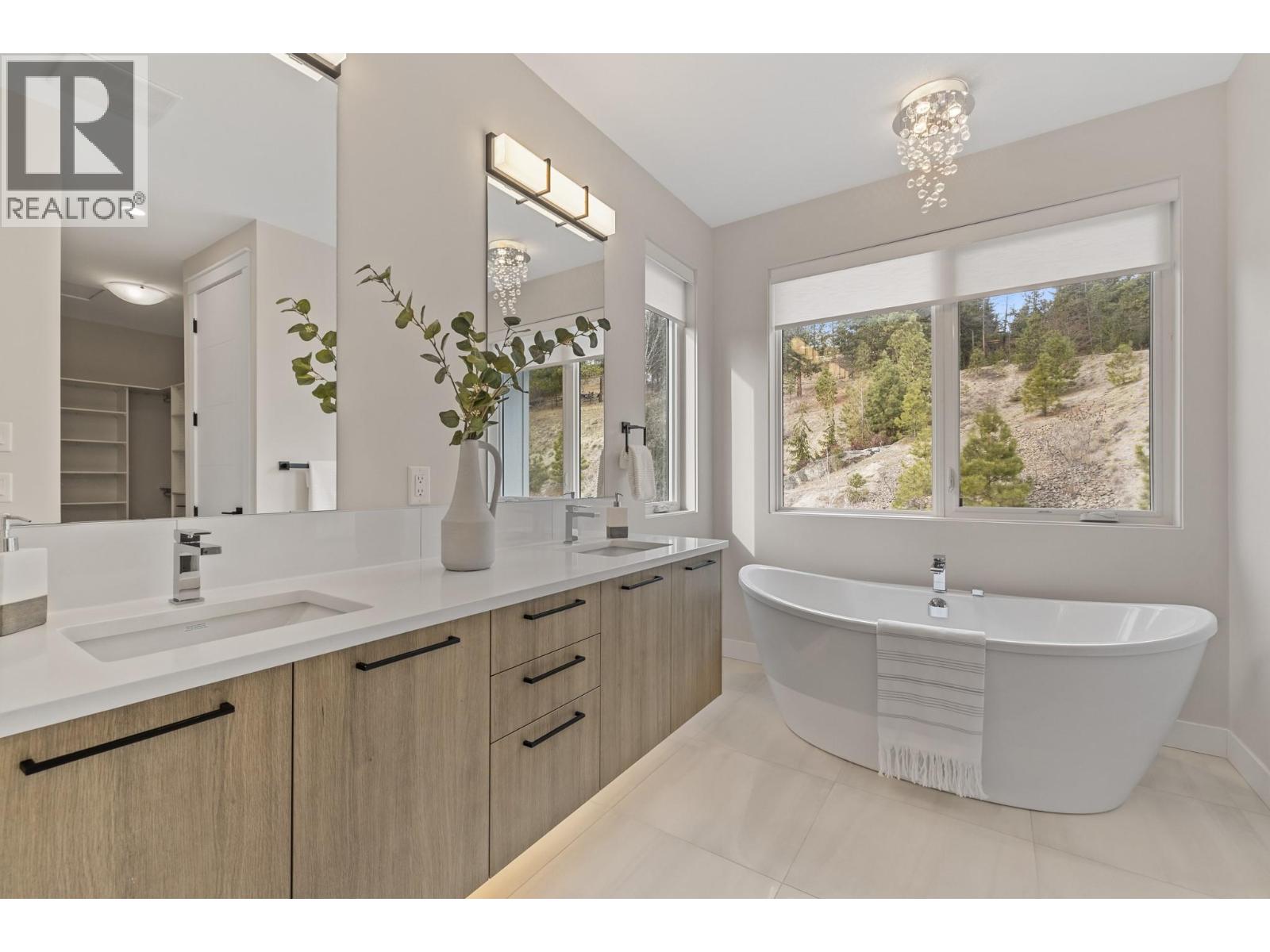  2021 Spyglass Way, West Kelowna