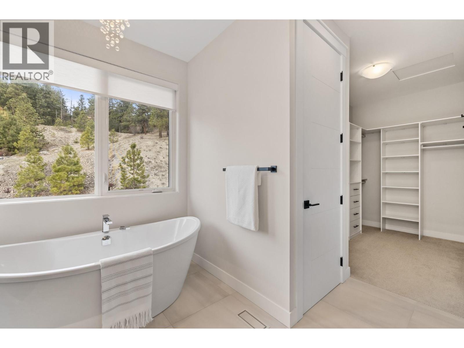  2021 Spyglass Way, West Kelowna