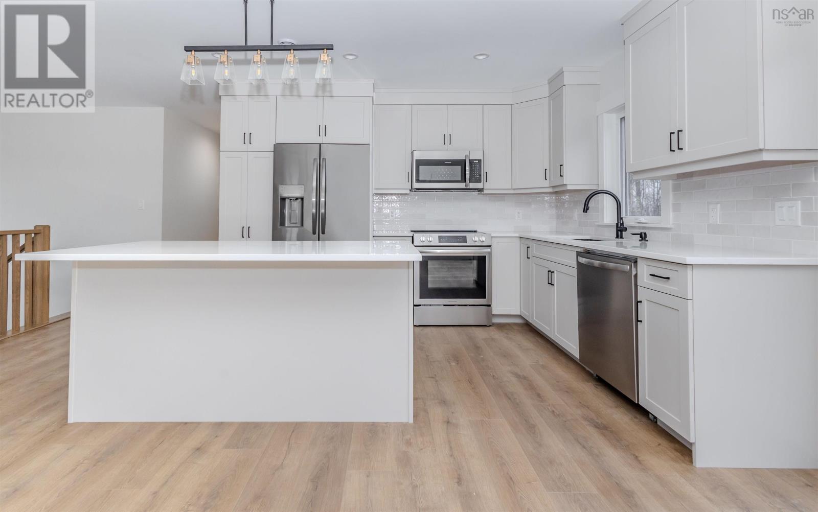 Property 7 of 30 of 43 Emerson Drive